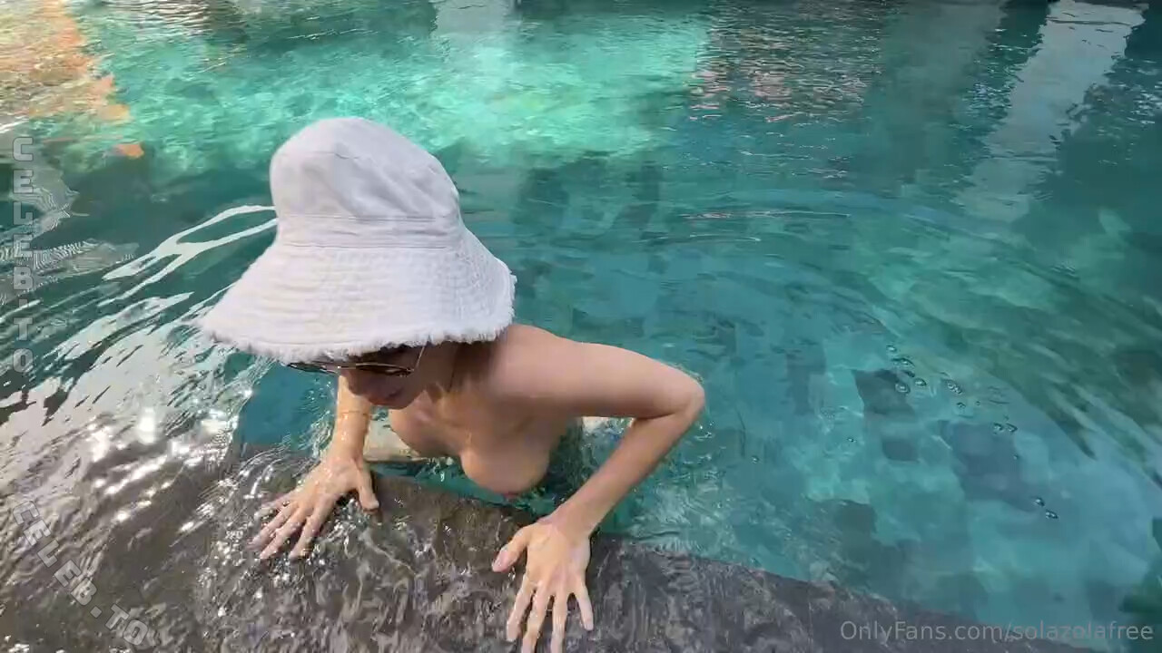 Sola Zola nude photo 16