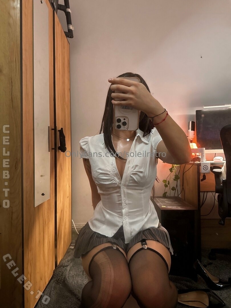 soleilretro nude photo 5