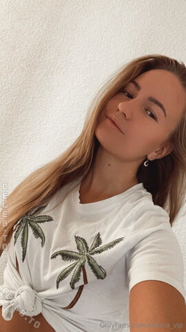 soluna nude photo 4