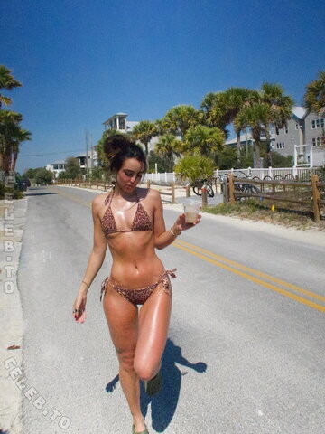 Sommer Ray nude photo 28
