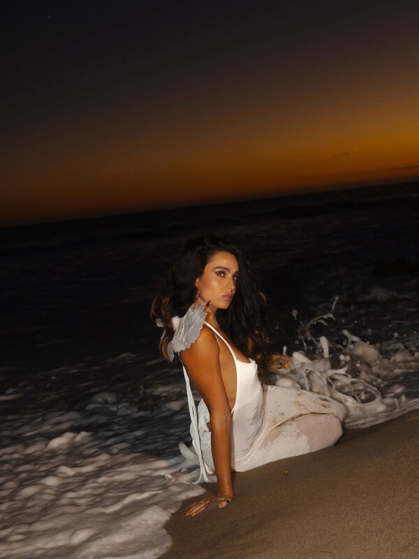Sommer Ray nude photo 7