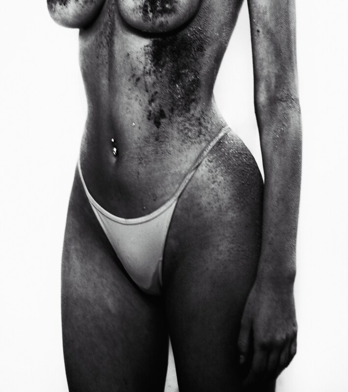 Sonya Zoloeva nude photo 3