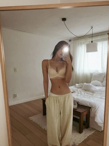 Soonjoohada nude photo 23
