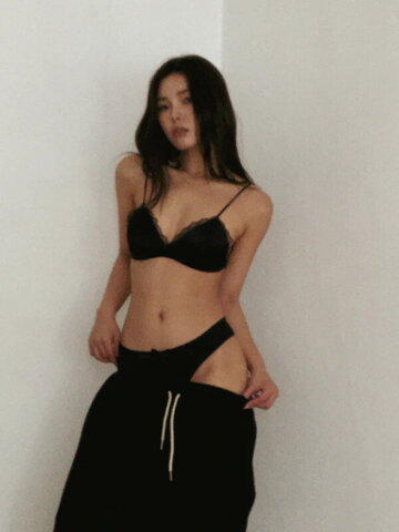 Soonjoohada nude photo 16