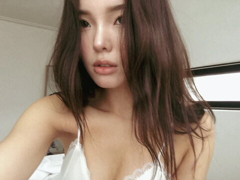 Soonjoohada nude photo 6