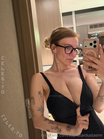 Soph Stardust – What would you say if you saw me in the hotel elevator like this… or would you just stare? 😳 I went s…