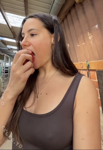 Sophia Chiara nude photo 14