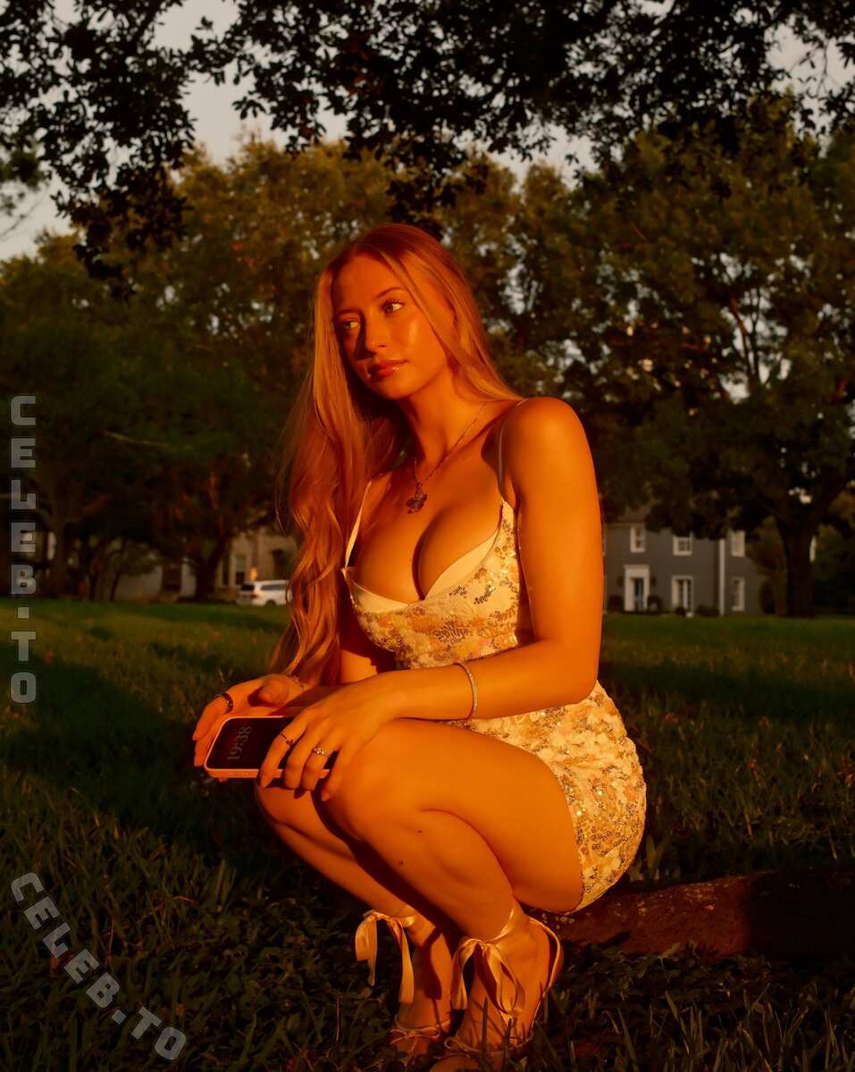 Sophia Diamond nude photo 1