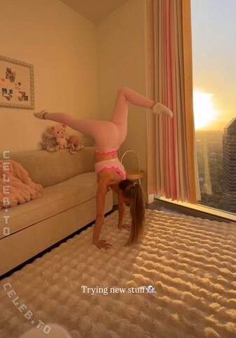 Sophia Diamond New (2 photos)
