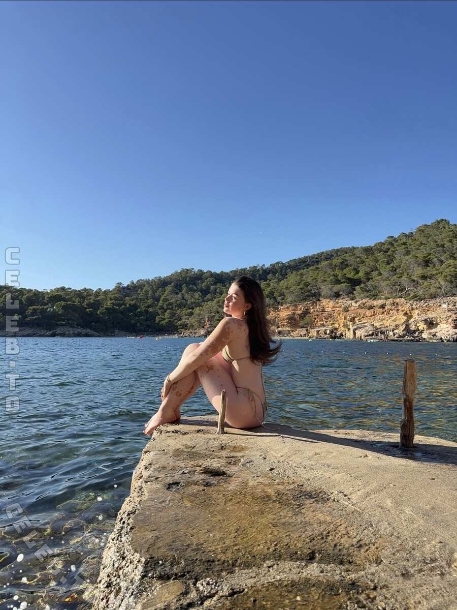 Sophia Elena nude photo 9