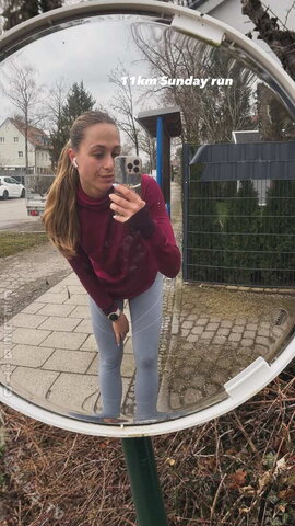 Sophia Flörsch nude photo 1
