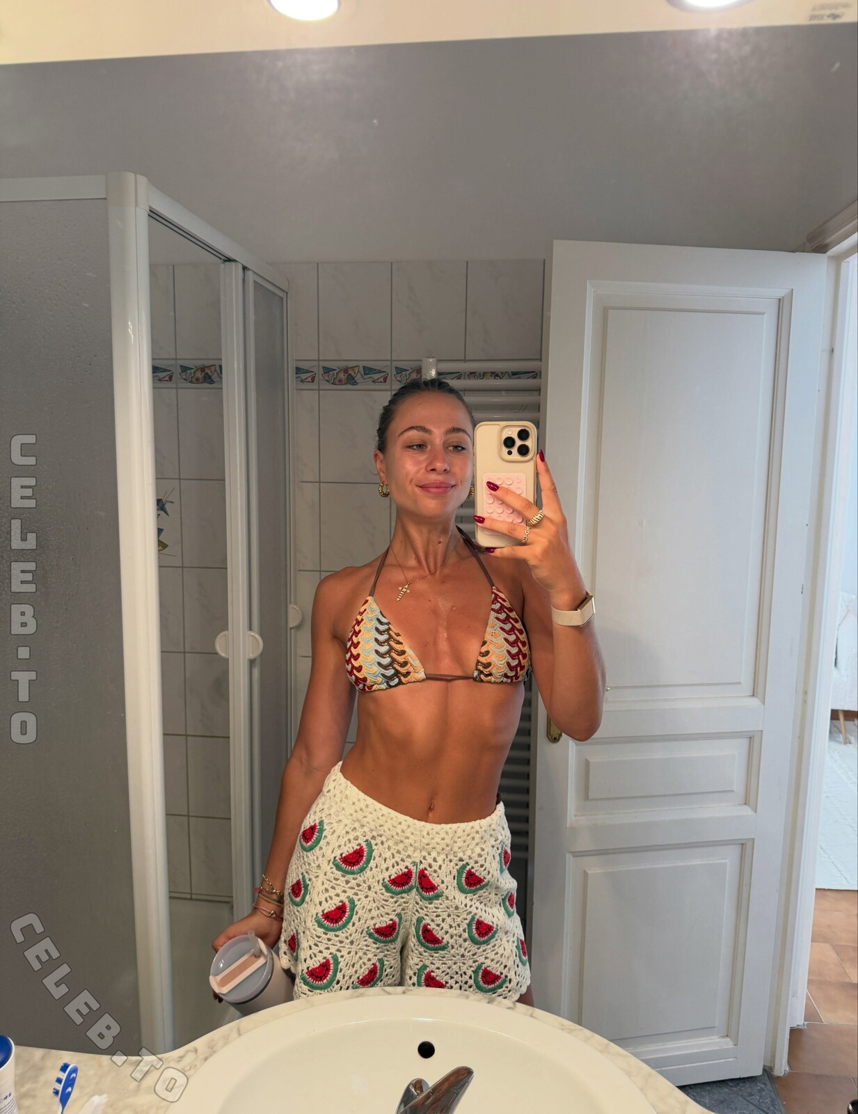 Sophia Flörsch nude photo 3