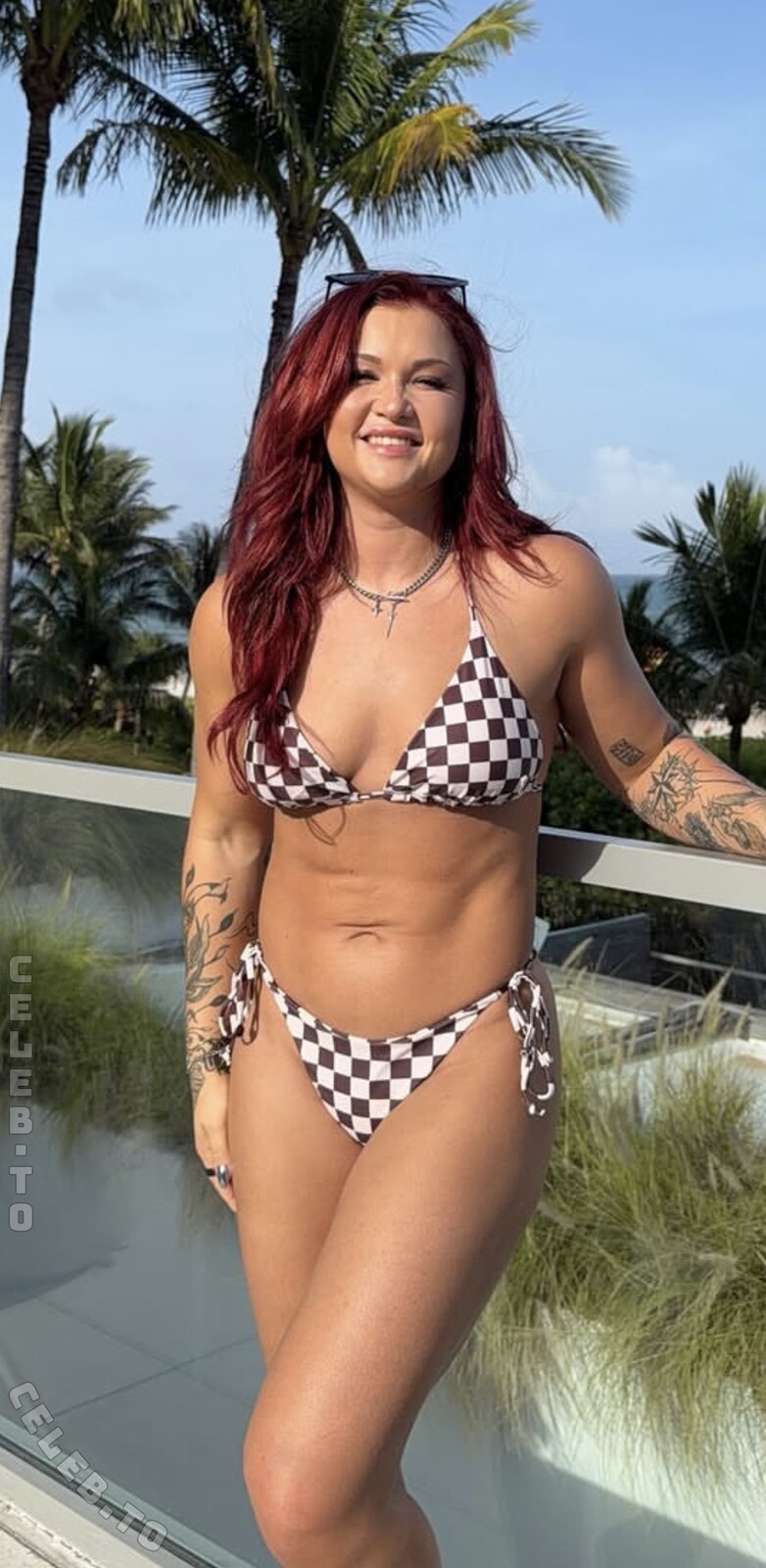 Sophia Thiel nude photo 1