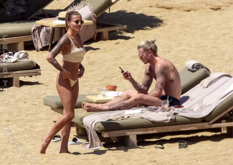 Sophia Thomalla nude photo 58