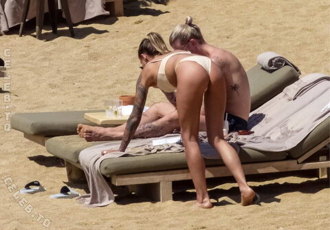 Sophia Thomalla nude photo 57