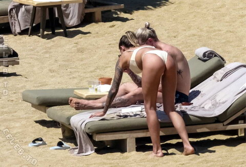 Sophia Thomalla nude photo 51