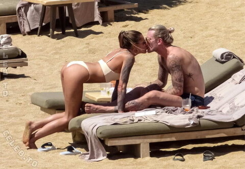 Sophia Thomalla nude photo 50