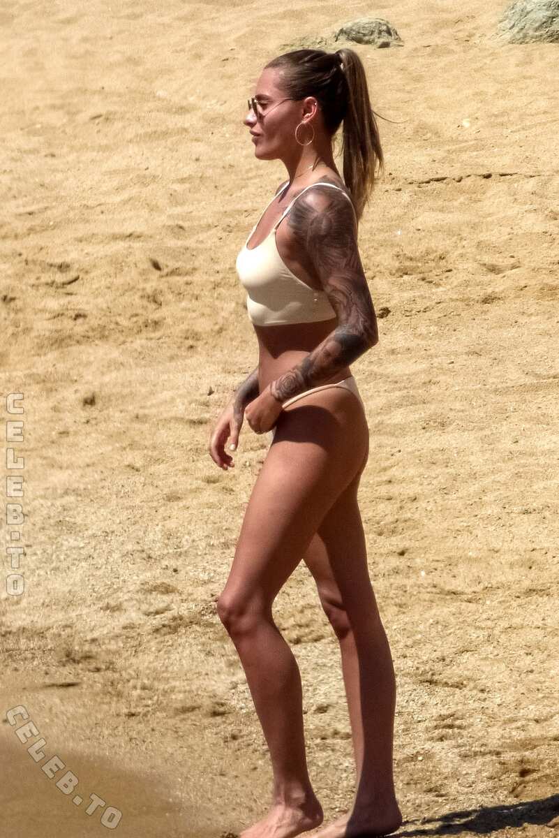 Sophia Thomalla nude photo 6