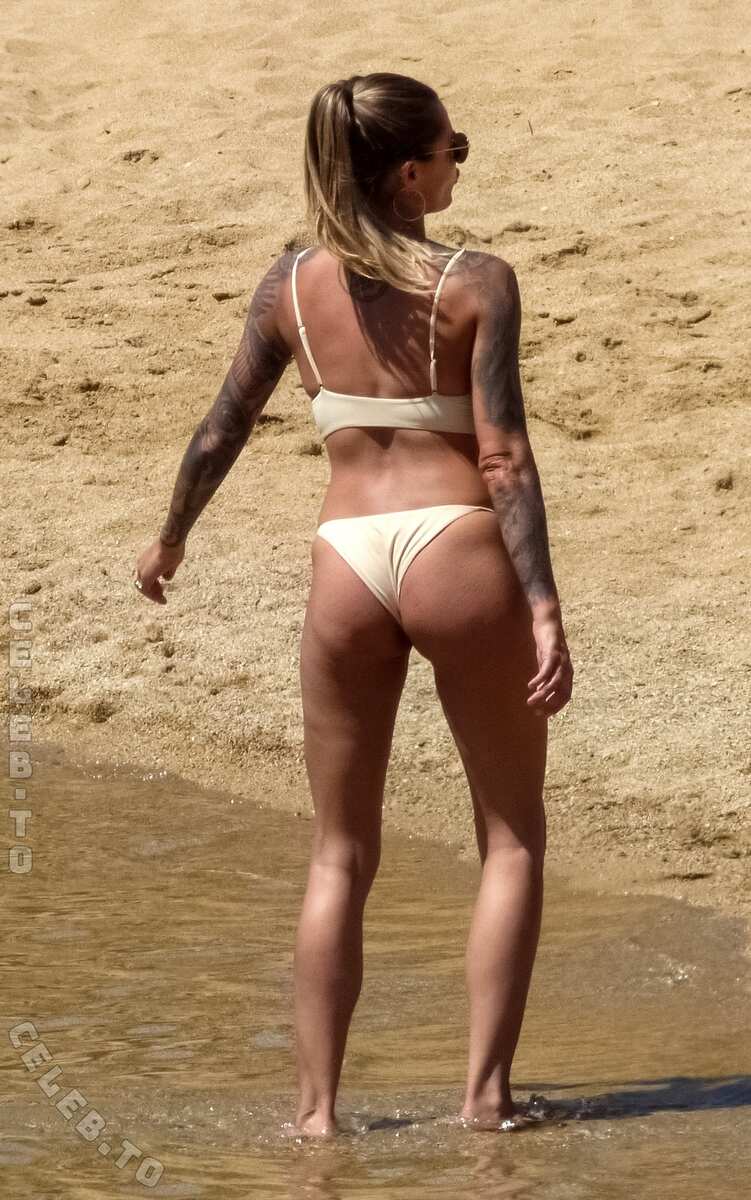 Sophia Thomalla nude photo 7