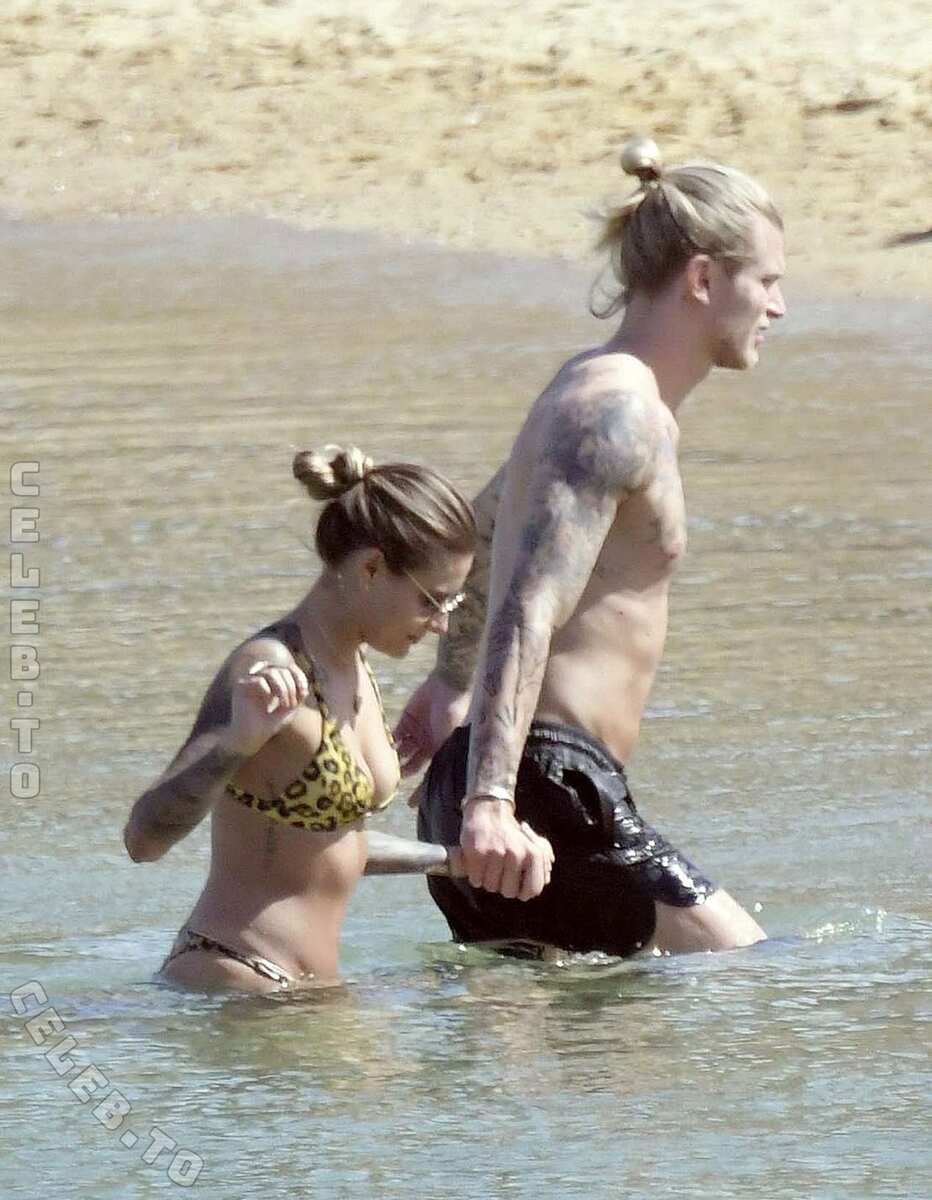 Sophia Thomalla nude photo 3