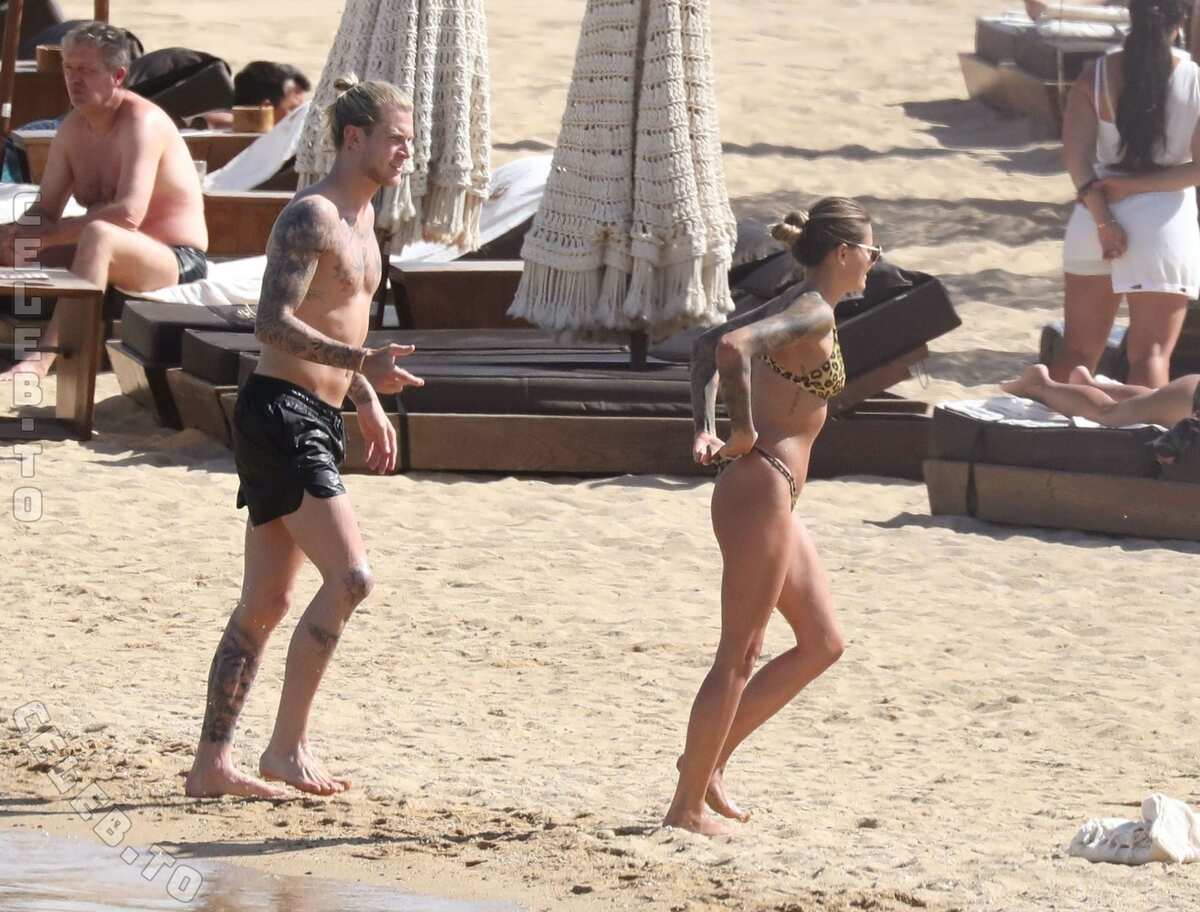Sophia Thomalla nude photo 10