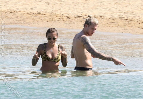 Sophia Thomalla nude photo 10