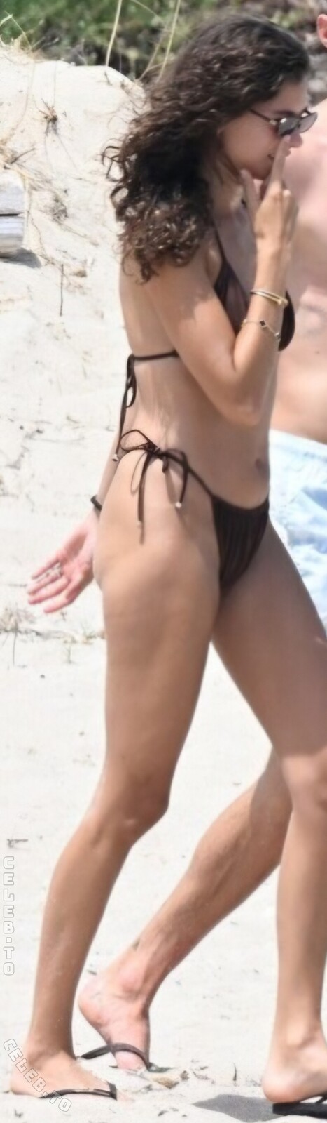Sophia Weber nude photo 2