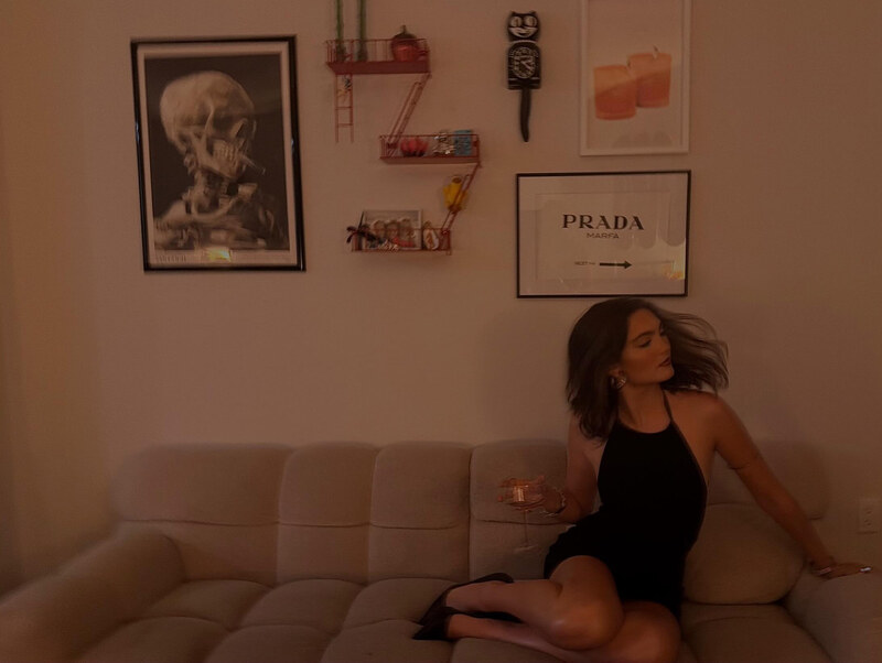 Sophia Woodward nude photo 2