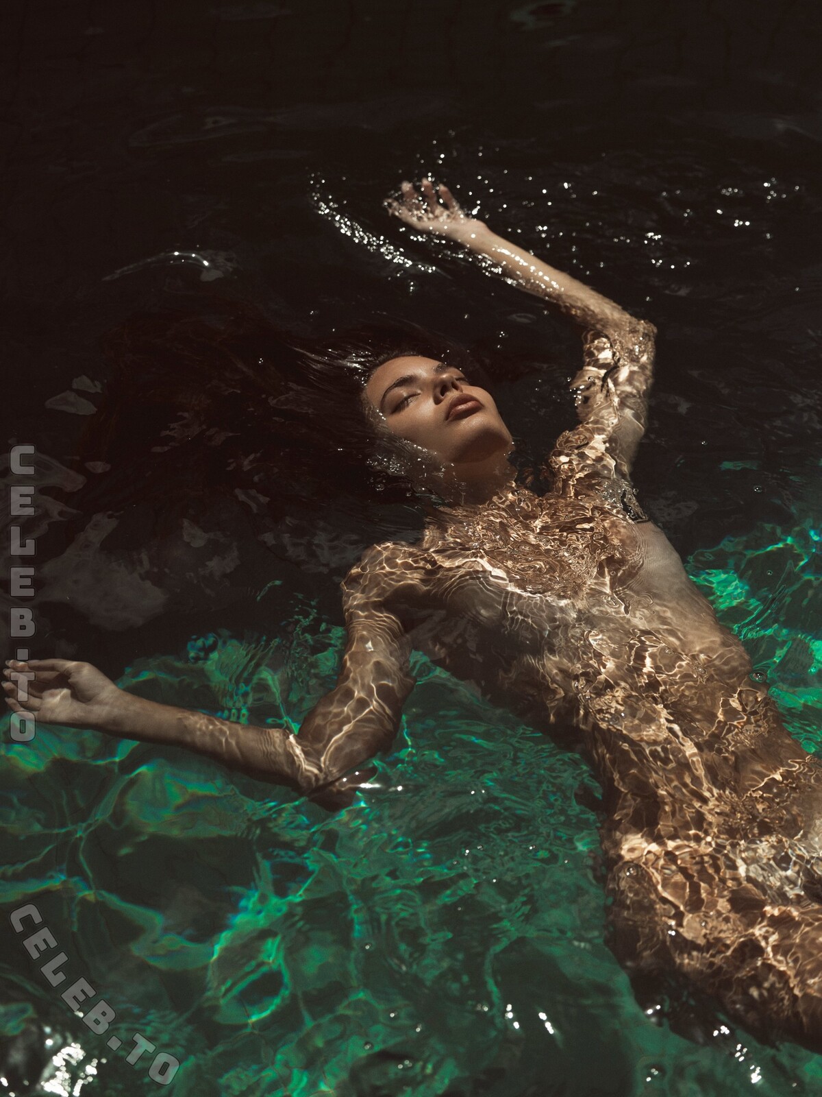 Sophia nude photo 3