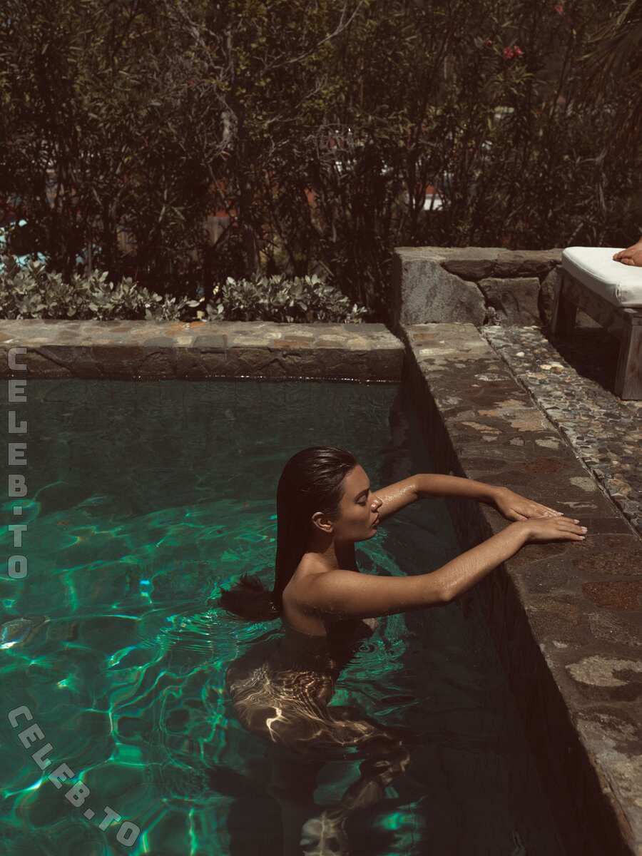 Sophia nude photo 5
