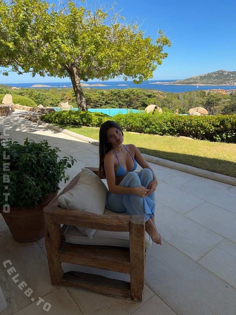 Sophia nude photo 19