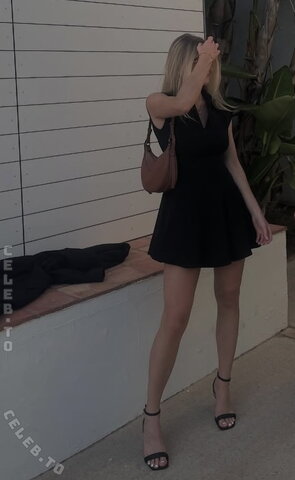 Sophiakienzle nude photo 6