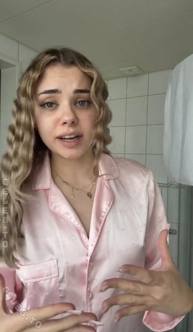 Sophia_xs – Nipple leak