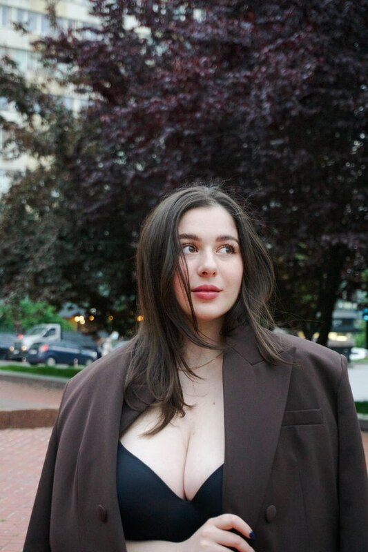 Sophie Bell nude photo 4