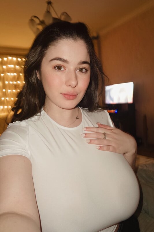 Sophie Bell nude photo 9