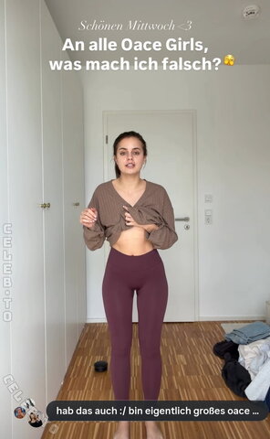 Sophie Breuer nude photo 21