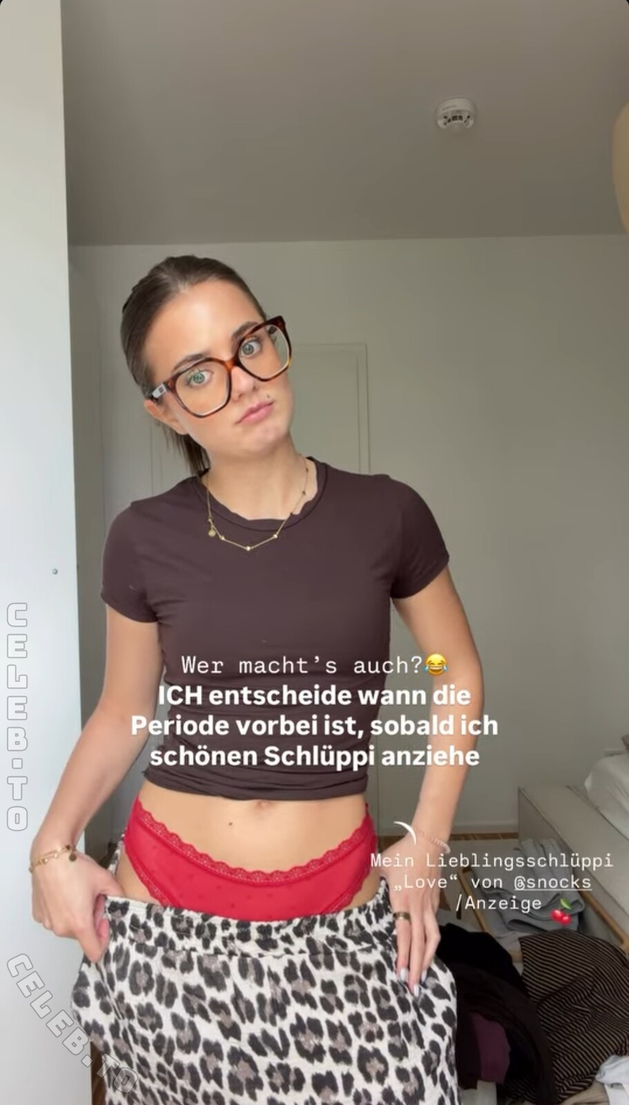 Sophie Breuer nude photo 2