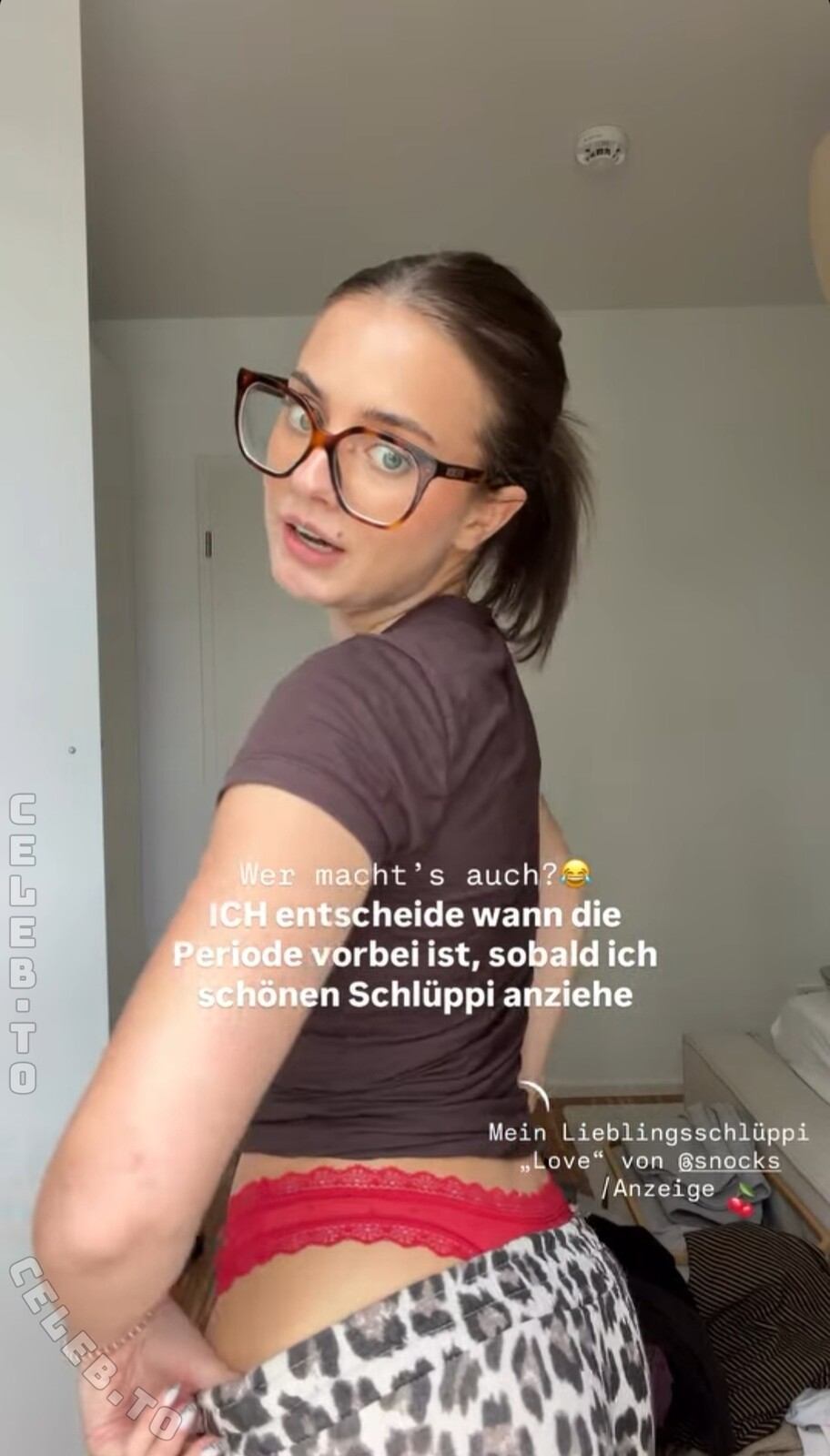 Sophie Breuer nude photo 3