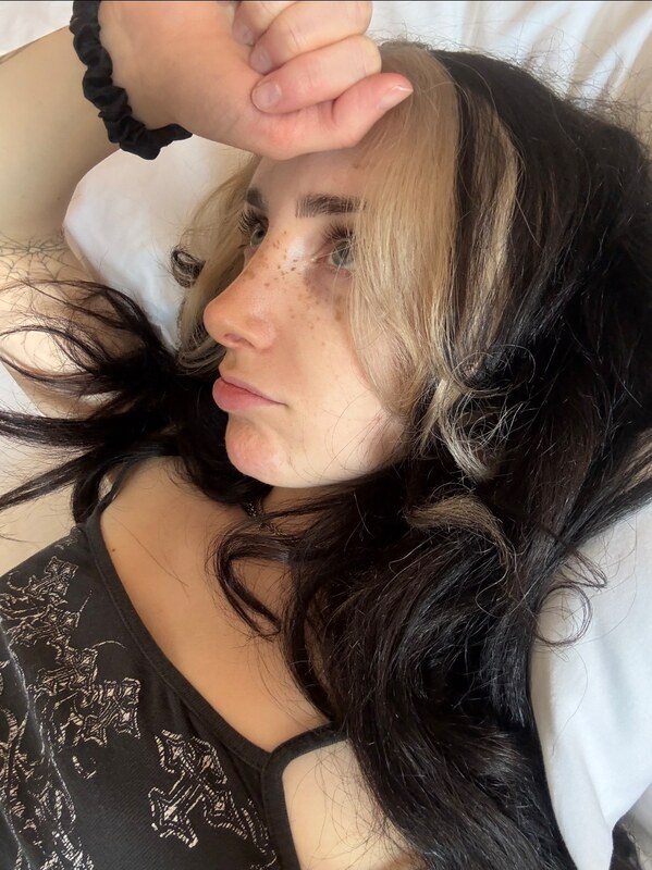 Sophie Burrell nude photo 4