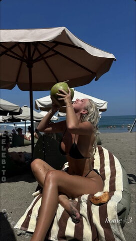 Sophie Charlott nude photo 7