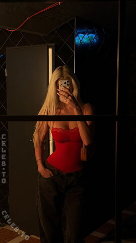 Sophie Charlott nude photo 12