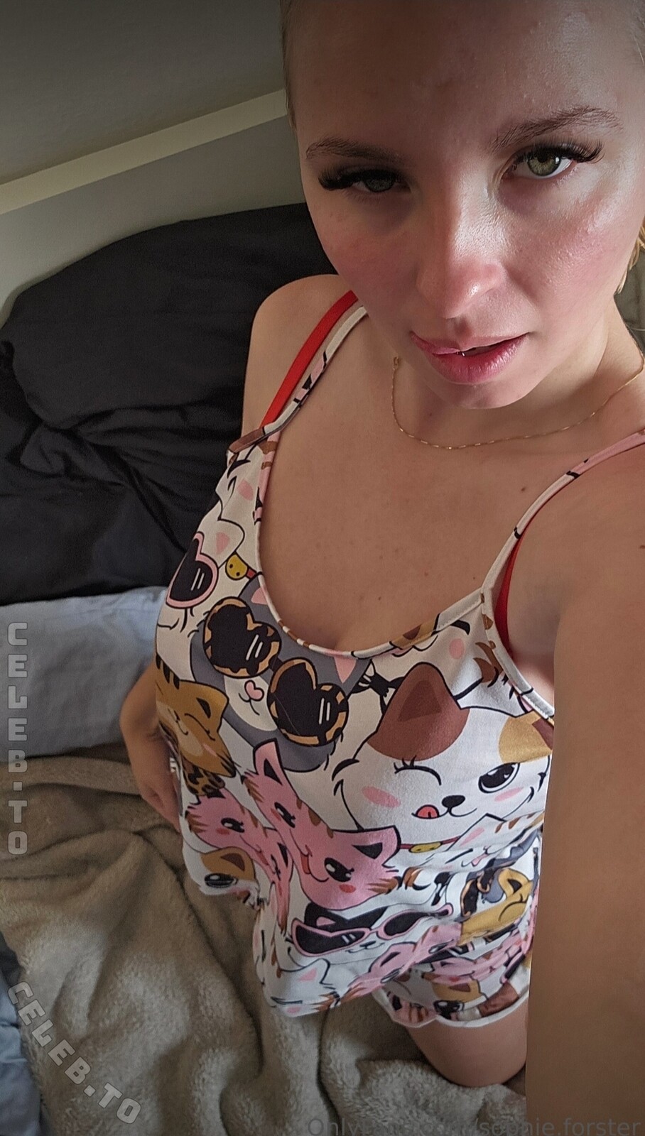 sophie forster nude photo 5
