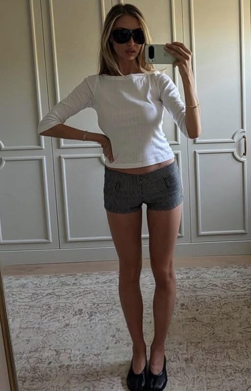 Sophie Habboo nude photo 2
