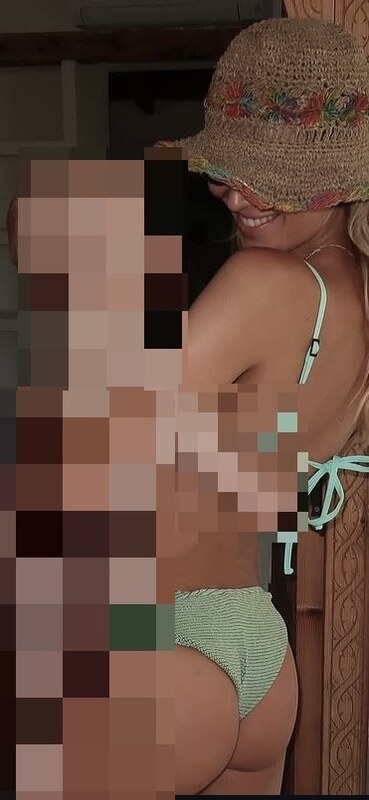 Sophie Habboo nude photo 8