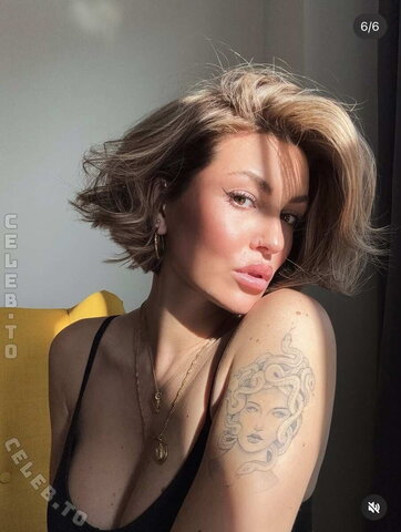 Sophie Imelmann nude photo 8