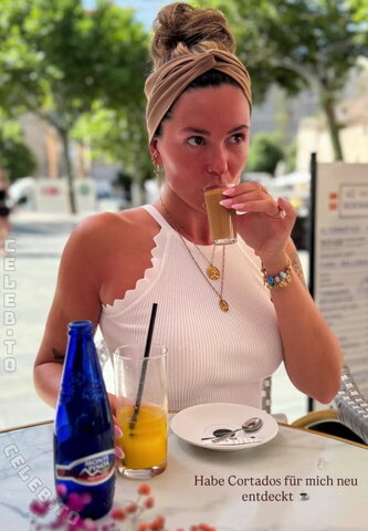 Sophie Imelmann nude photo 1