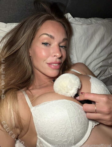 Sophie Lauren nude photo 26