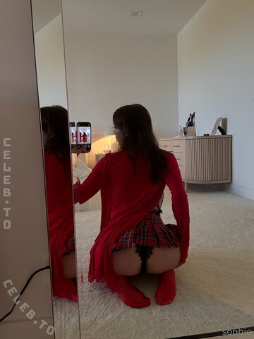 Sophie Mudd nude photo 257