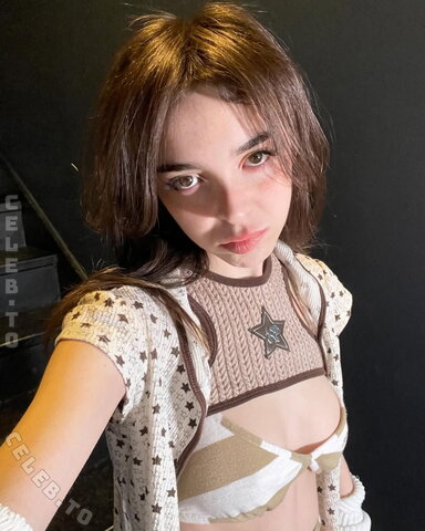 Sophie Powers nude photo 1