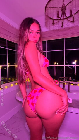 Sophie Rain nude photo 5